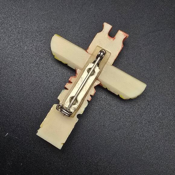 Carved Totem Pole Brooch Native American Costume Jewelry Colorful - Picture 2 of 7